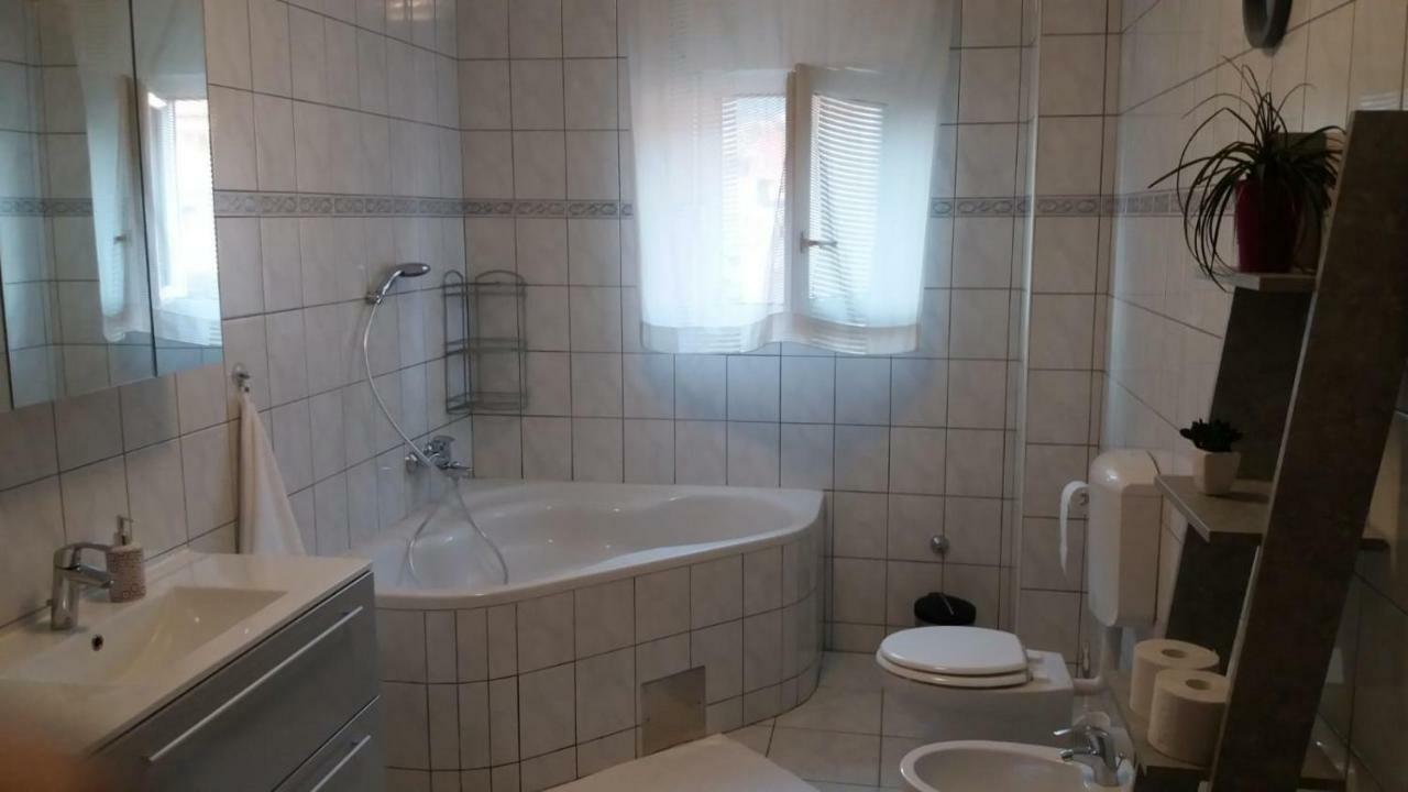 Apartman Teklic Kaštela Exteriér fotografie