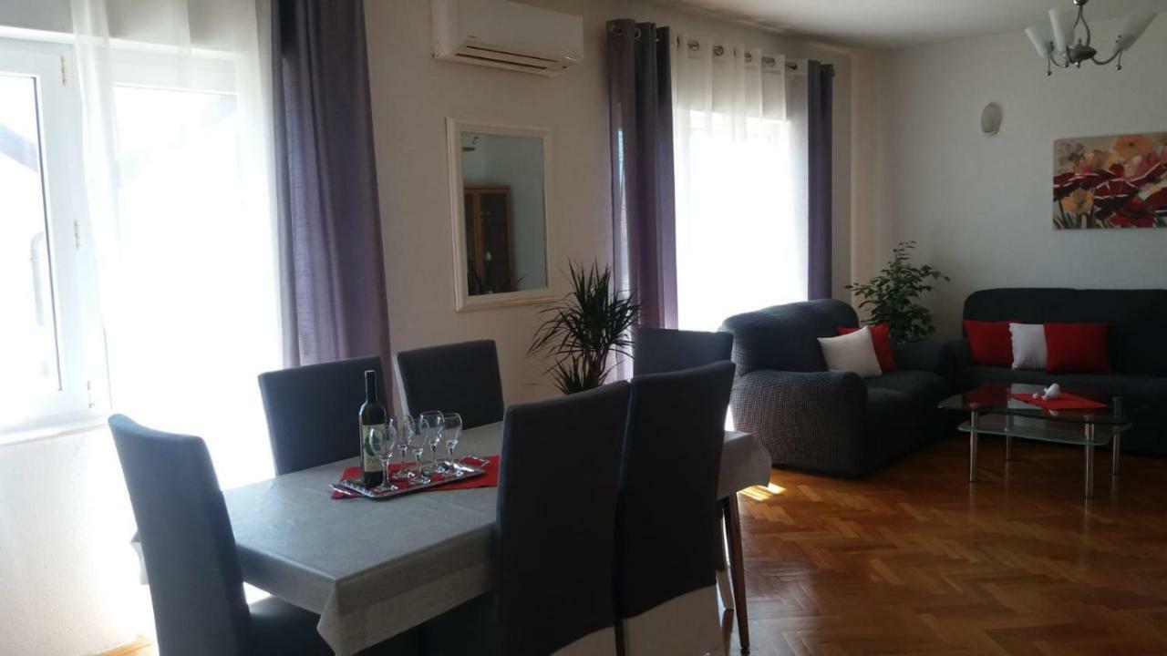 Apartman Teklic Kaštela Exteriér fotografie